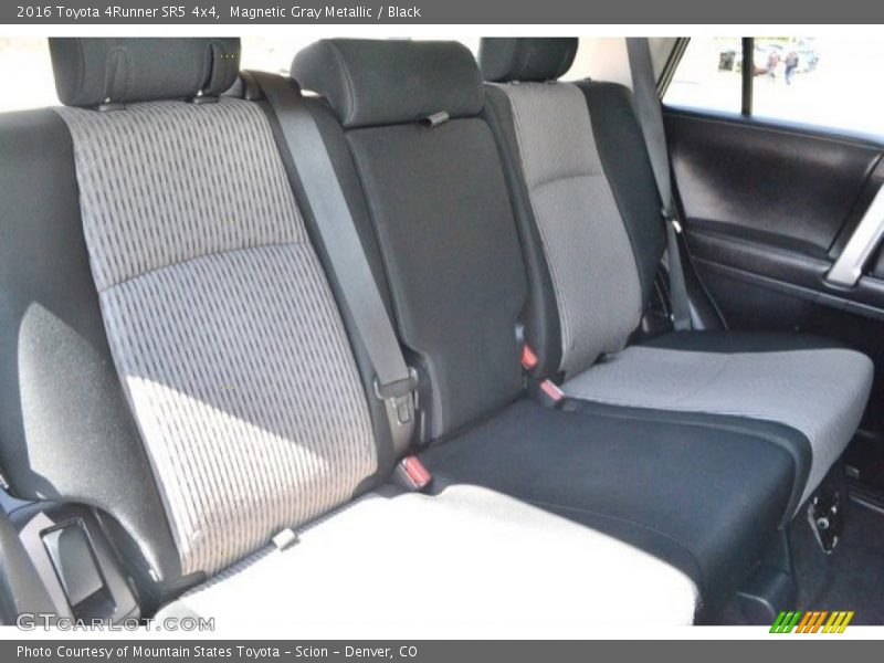 Magnetic Gray Metallic / Black 2016 Toyota 4Runner SR5 4x4