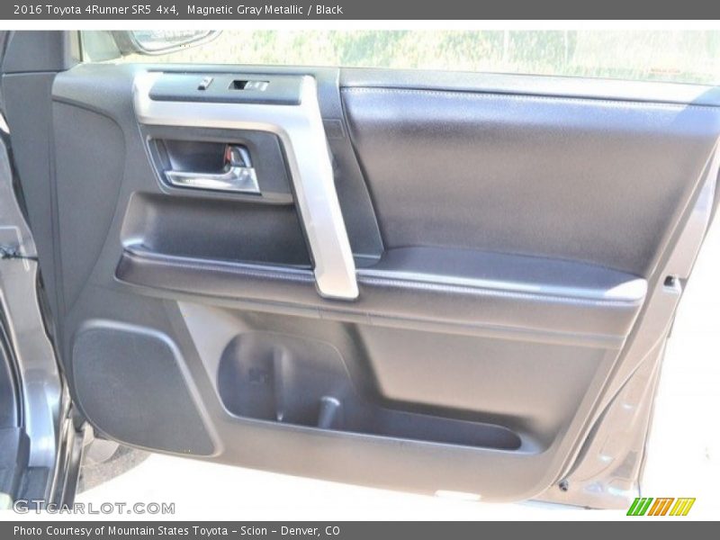 Magnetic Gray Metallic / Black 2016 Toyota 4Runner SR5 4x4
