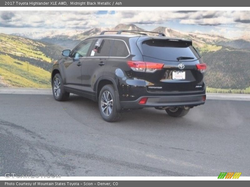 Midnight Black Metallic / Ash 2017 Toyota Highlander XLE AWD