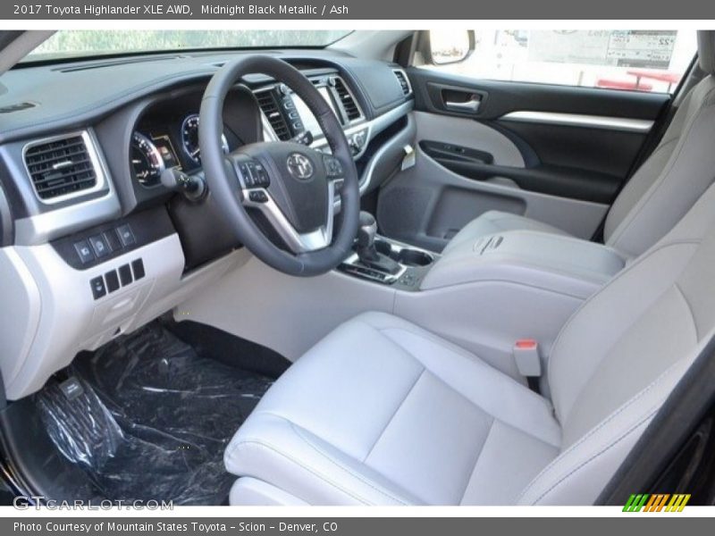 Midnight Black Metallic / Ash 2017 Toyota Highlander XLE AWD