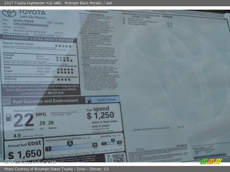Midnight Black Metallic / Ash 2017 Toyota Highlander XLE AWD
