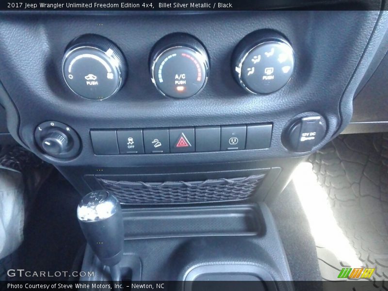 Billet Silver Metallic / Black 2017 Jeep Wrangler Unlimited Freedom Edition 4x4