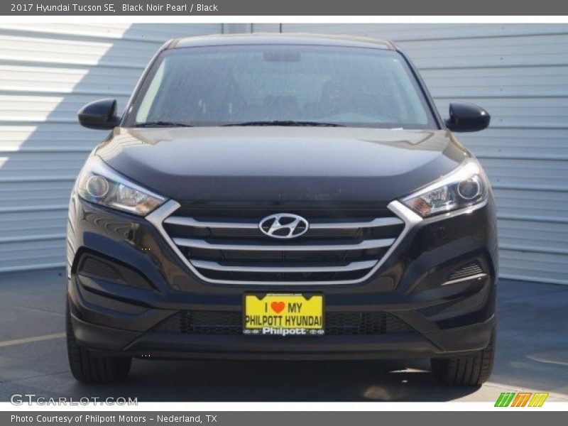 Black Noir Pearl / Black 2017 Hyundai Tucson SE