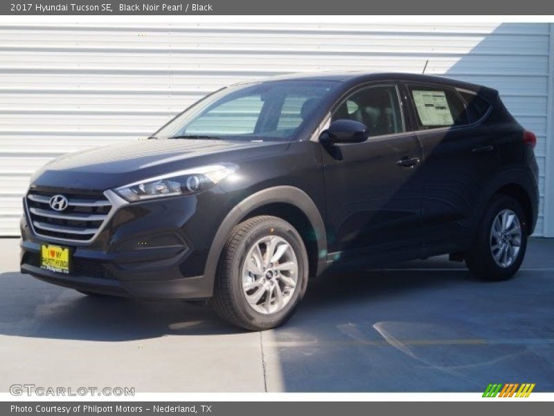 Black Noir Pearl / Black 2017 Hyundai Tucson SE