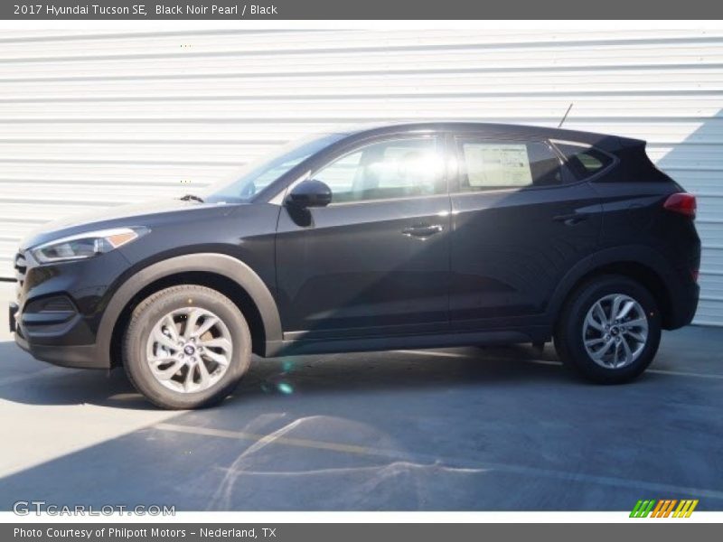 Black Noir Pearl / Black 2017 Hyundai Tucson SE