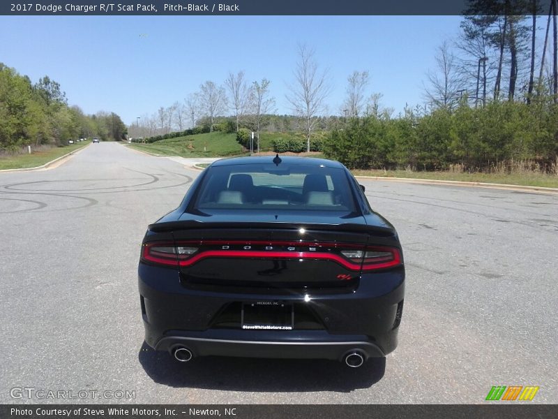 Pitch-Black / Black 2017 Dodge Charger R/T Scat Pack