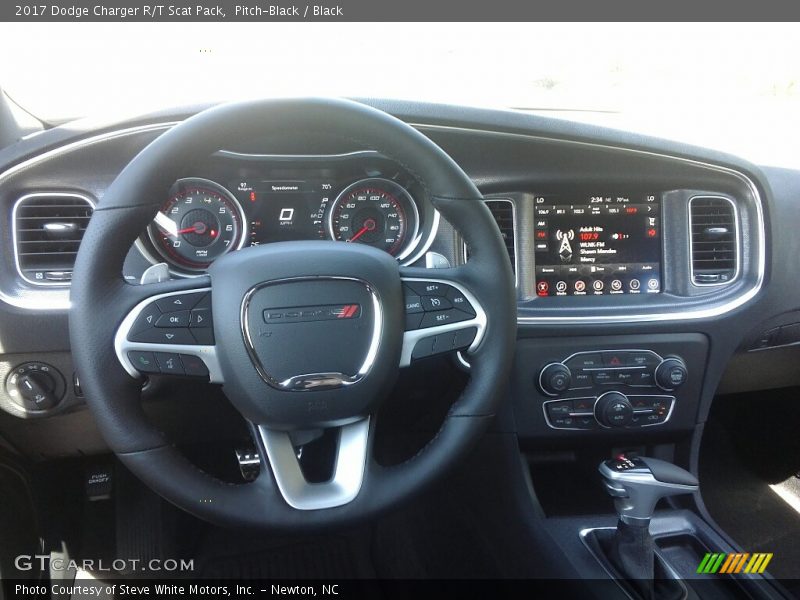 Pitch-Black / Black 2017 Dodge Charger R/T Scat Pack