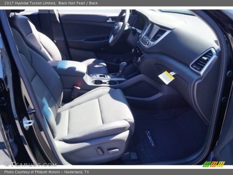 Black Noir Pearl / Black 2017 Hyundai Tucson Limited