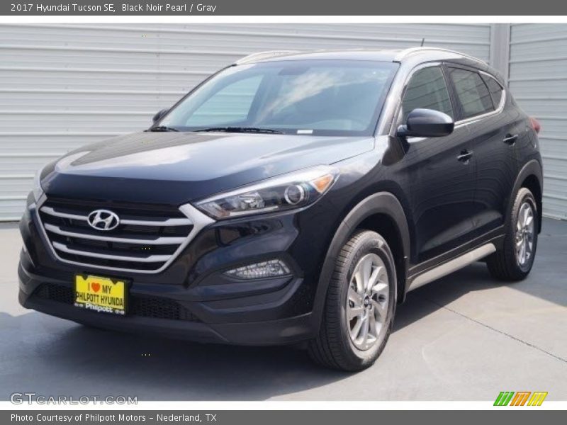 Black Noir Pearl / Gray 2017 Hyundai Tucson SE