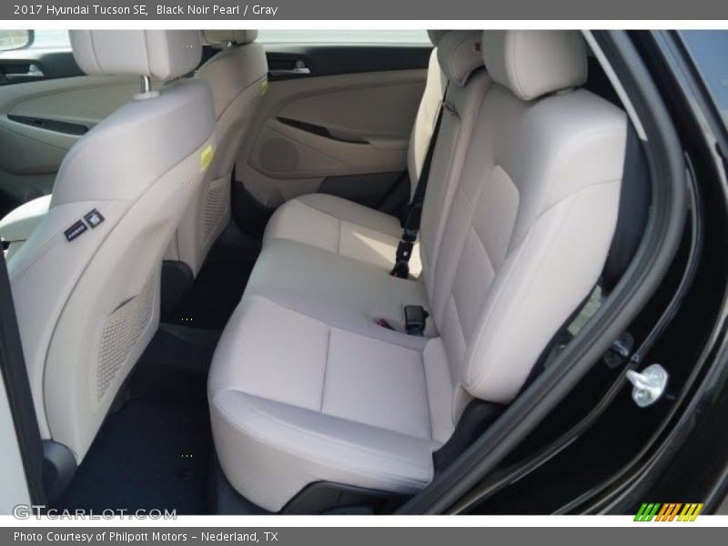 Black Noir Pearl / Gray 2017 Hyundai Tucson SE