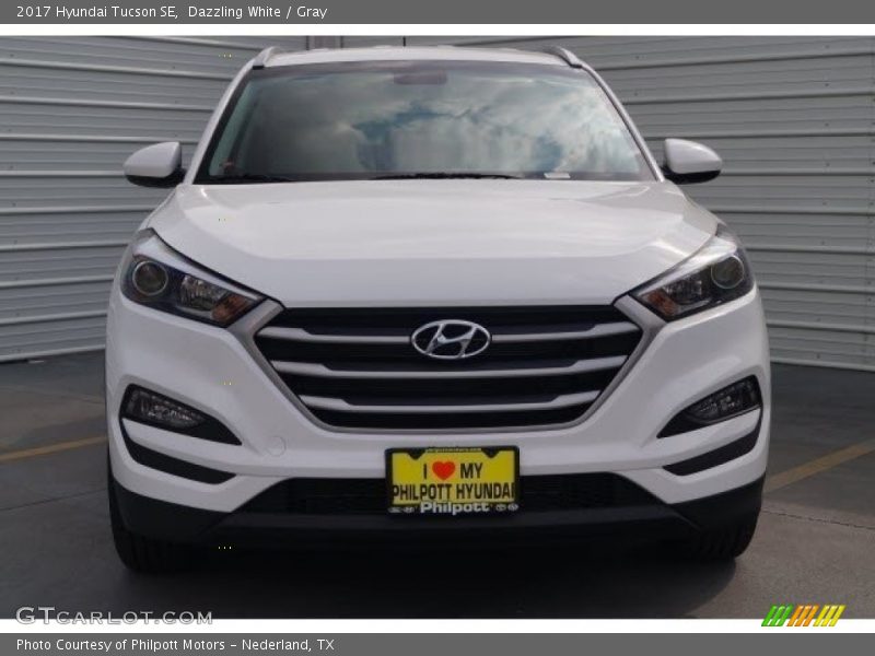 Dazzling White / Gray 2017 Hyundai Tucson SE