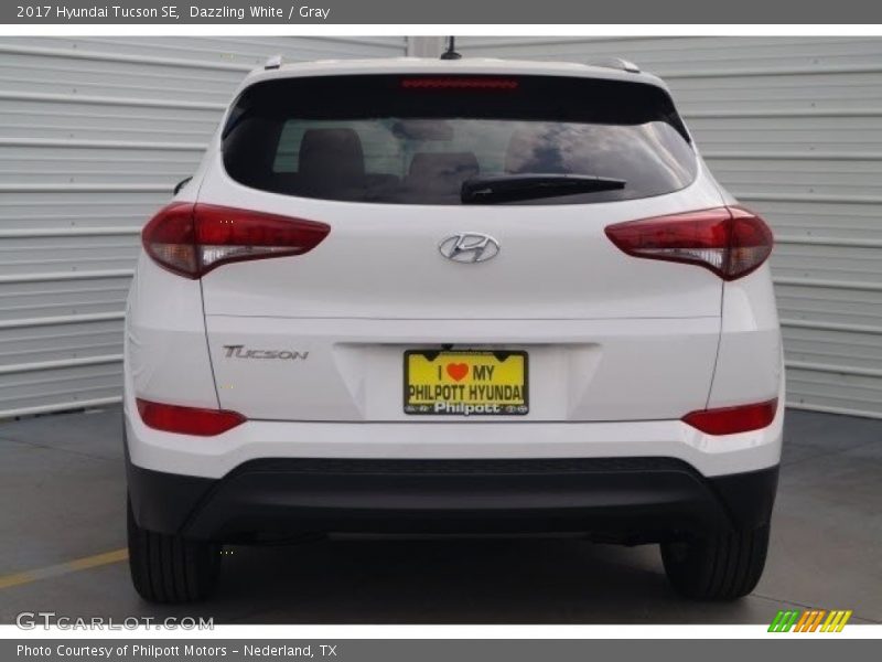 Dazzling White / Gray 2017 Hyundai Tucson SE