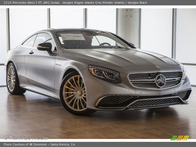 Front 3/4 View of 2016 S 65 AMG Sedan