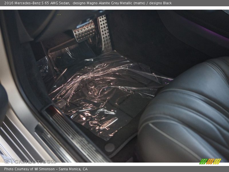 designo Magno Alanite Grey Metallic (matte) / designo Black 2016 Mercedes-Benz S 65 AMG Sedan