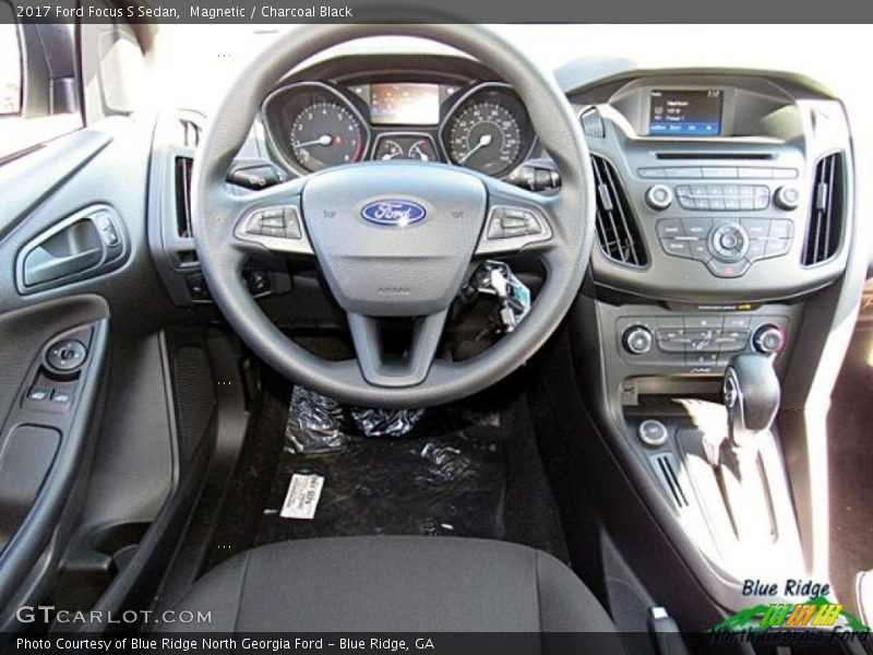 Magnetic / Charcoal Black 2017 Ford Focus S Sedan