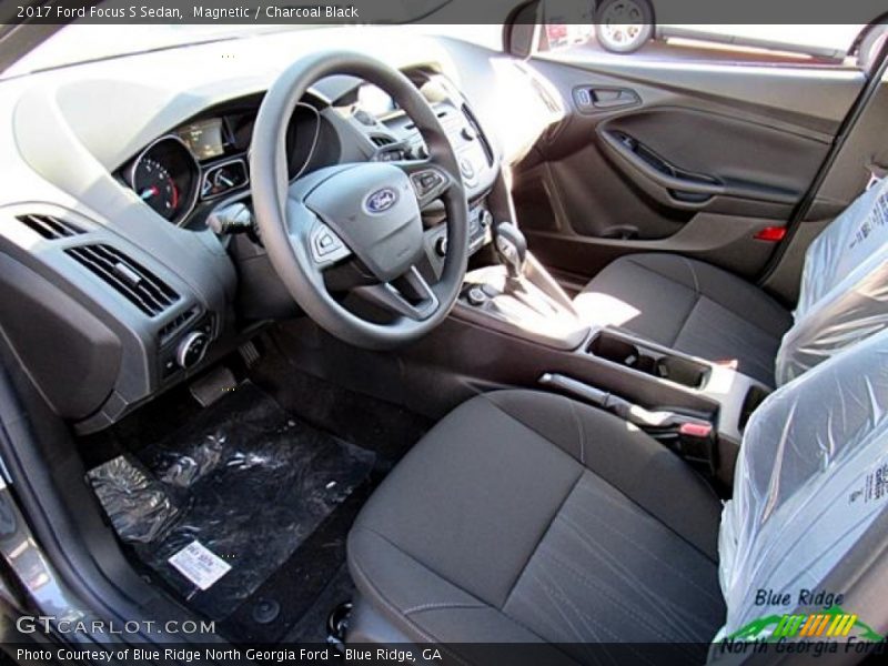 Magnetic / Charcoal Black 2017 Ford Focus S Sedan