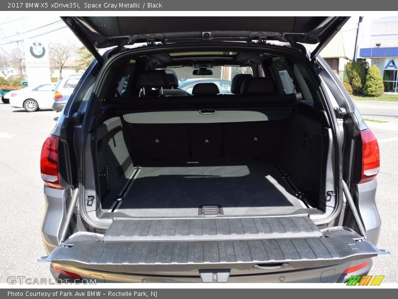 Space Gray Metallic / Black 2017 BMW X5 xDrive35i