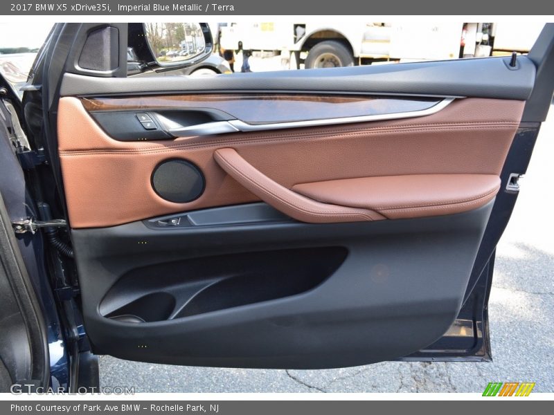 Imperial Blue Metallic / Terra 2017 BMW X5 xDrive35i