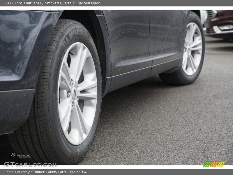 Smoked Quartz / Charcoal Black 2017 Ford Taurus SEL