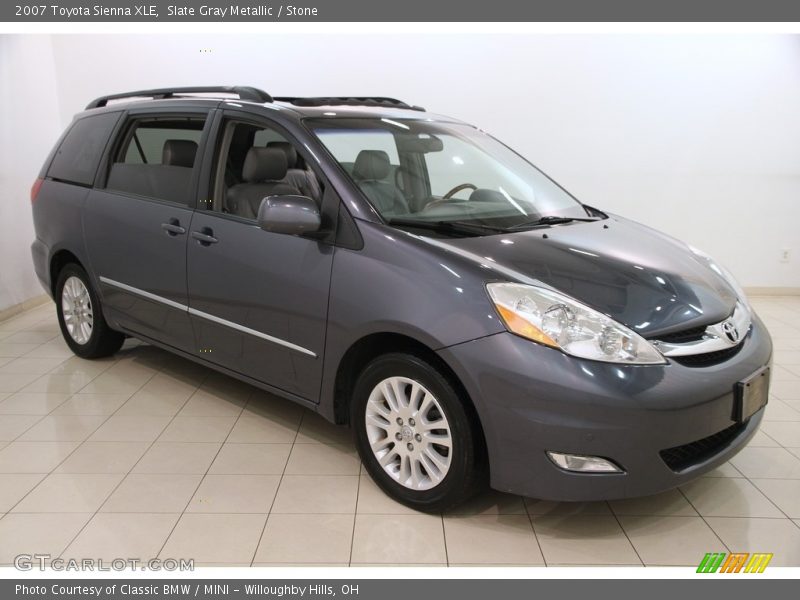 Front 3/4 View of 2007 Sienna XLE