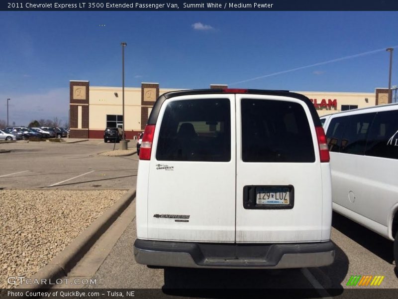 Summit White / Medium Pewter 2011 Chevrolet Express LT 3500 Extended Passenger Van
