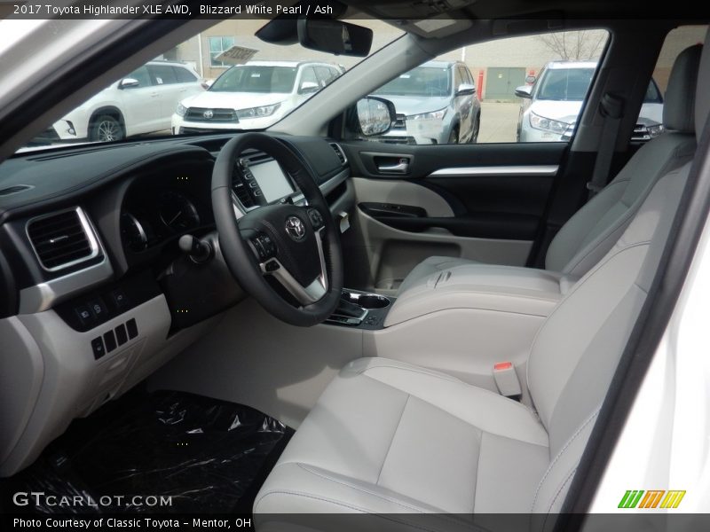 Blizzard White Pearl / Ash 2017 Toyota Highlander XLE AWD