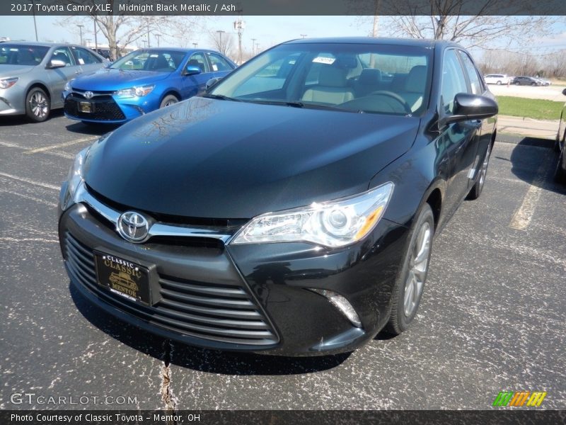 Midnight Black Metallic / Ash 2017 Toyota Camry XLE