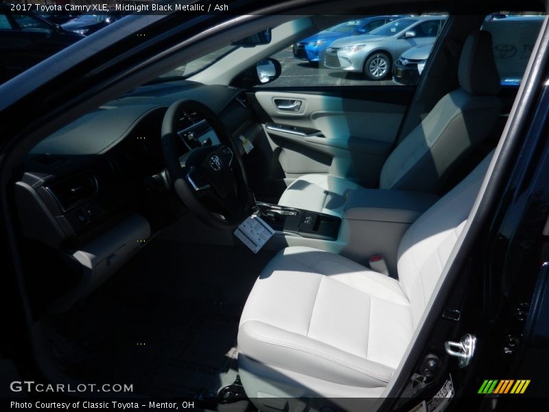 Midnight Black Metallic / Ash 2017 Toyota Camry XLE