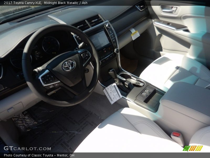 Midnight Black Metallic / Ash 2017 Toyota Camry XLE