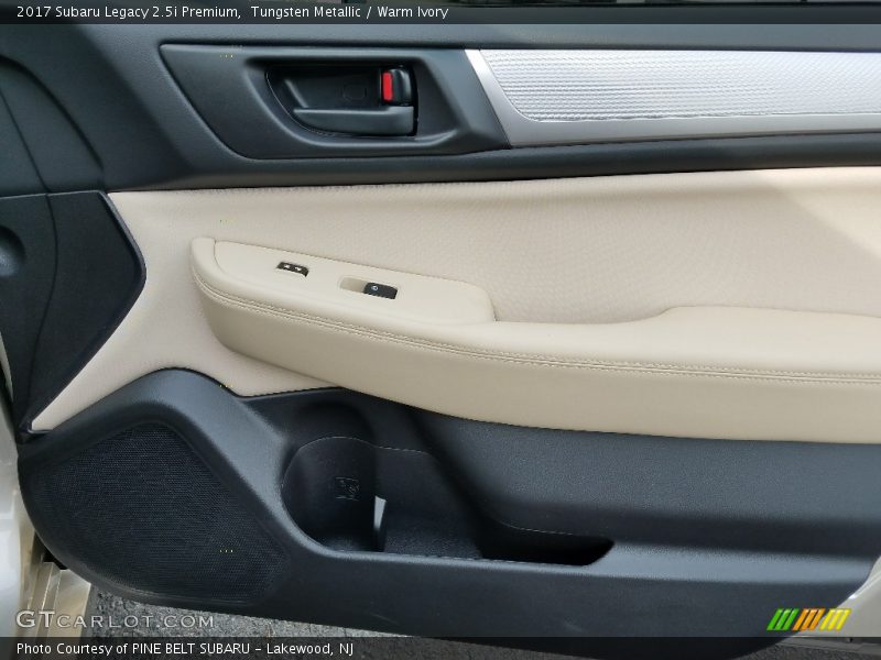 Tungsten Metallic / Warm Ivory 2017 Subaru Legacy 2.5i Premium