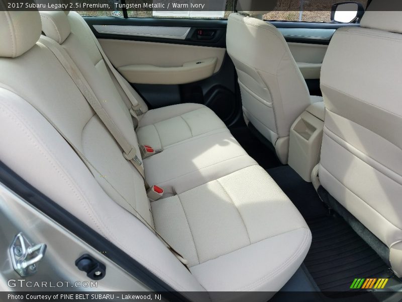 Tungsten Metallic / Warm Ivory 2017 Subaru Legacy 2.5i Premium