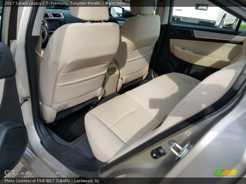 Tungsten Metallic / Warm Ivory 2017 Subaru Legacy 2.5i Premium