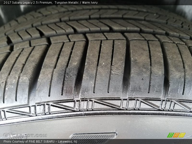 Tungsten Metallic / Warm Ivory 2017 Subaru Legacy 2.5i Premium