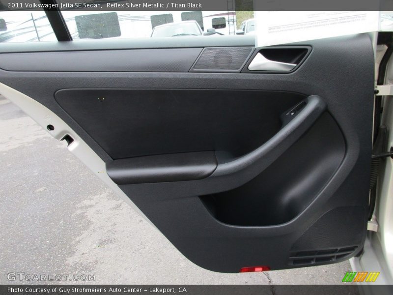 Reflex Silver Metallic / Titan Black 2011 Volkswagen Jetta SE Sedan