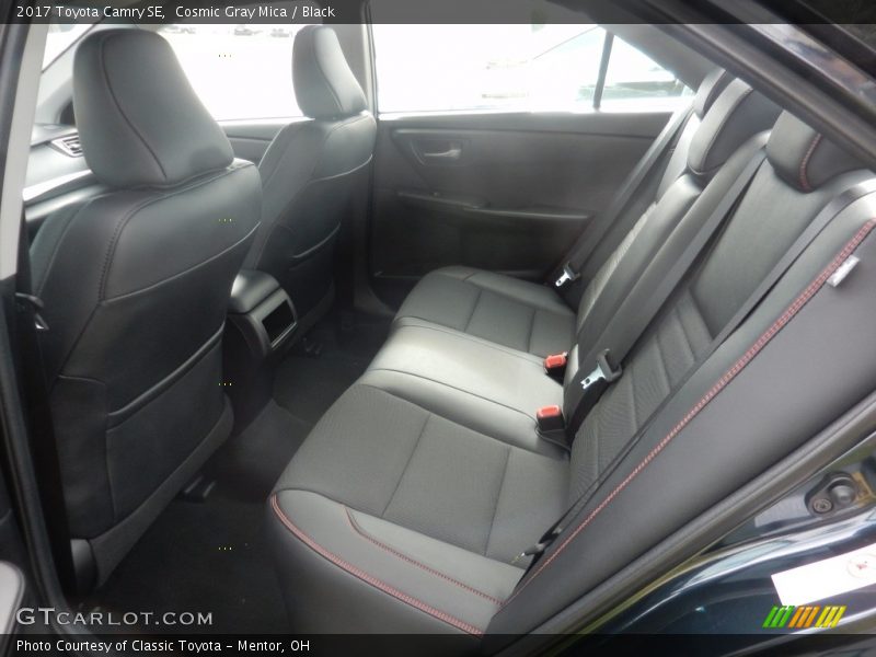 Cosmic Gray Mica / Black 2017 Toyota Camry SE