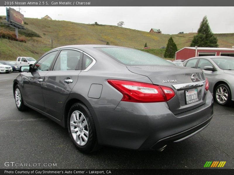 Gun Metallic / Charcoal 2016 Nissan Altima 2.5 S