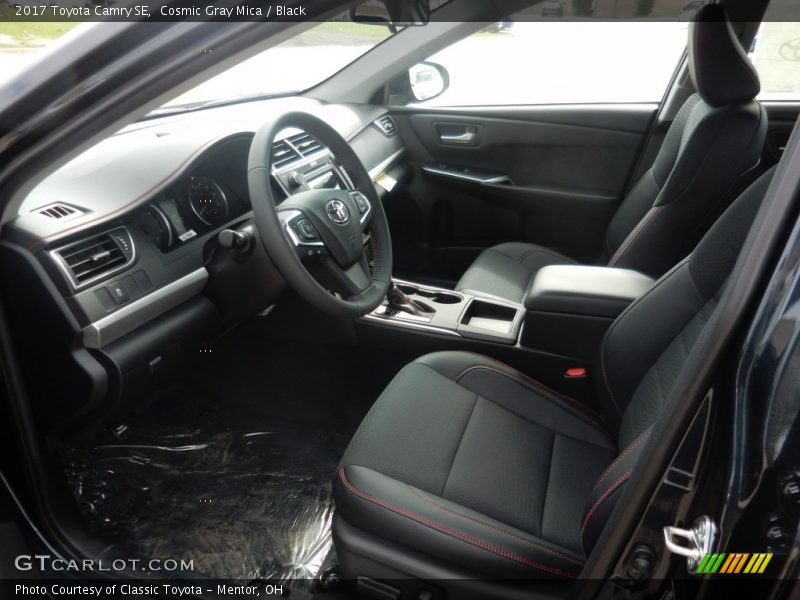 Cosmic Gray Mica / Black 2017 Toyota Camry SE