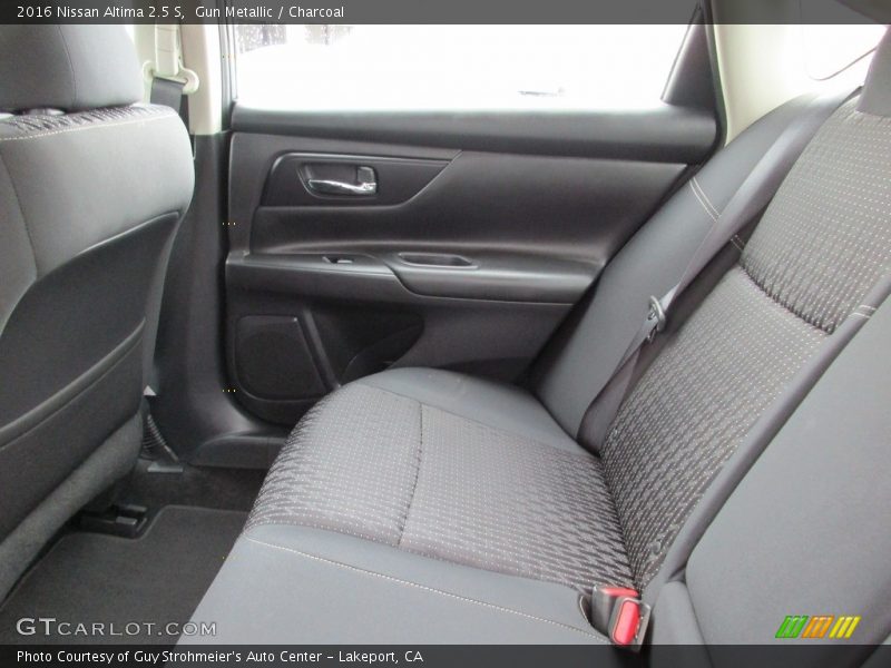 Gun Metallic / Charcoal 2016 Nissan Altima 2.5 S
