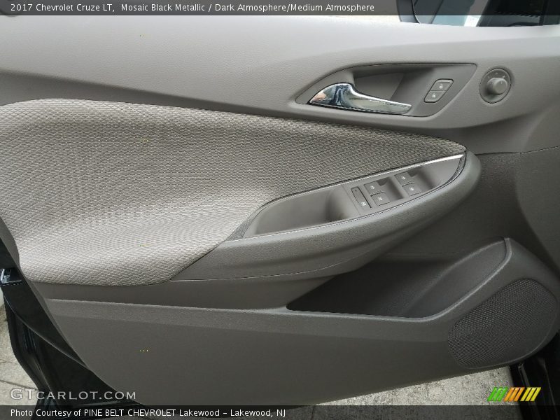 Mosaic Black Metallic / Dark Atmosphere/Medium Atmosphere 2017 Chevrolet Cruze LT