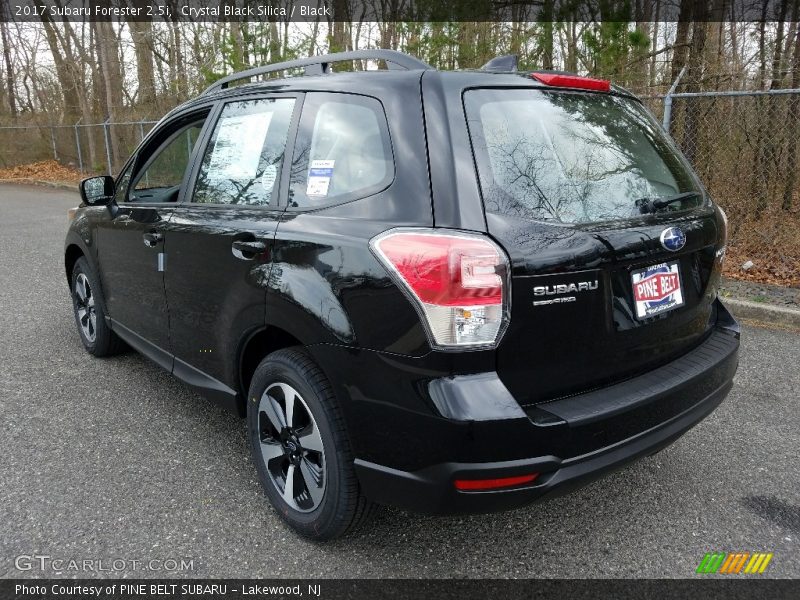 Crystal Black Silica / Black 2017 Subaru Forester 2.5i