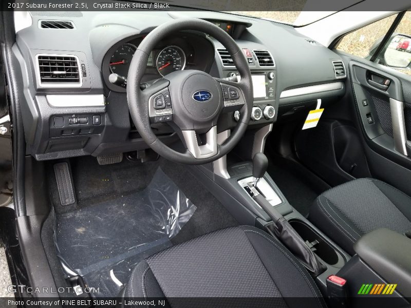 Crystal Black Silica / Black 2017 Subaru Forester 2.5i
