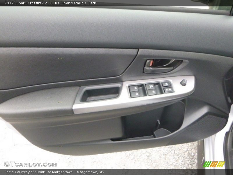 Ice Silver Metallic / Black 2017 Subaru Crosstrek 2.0i