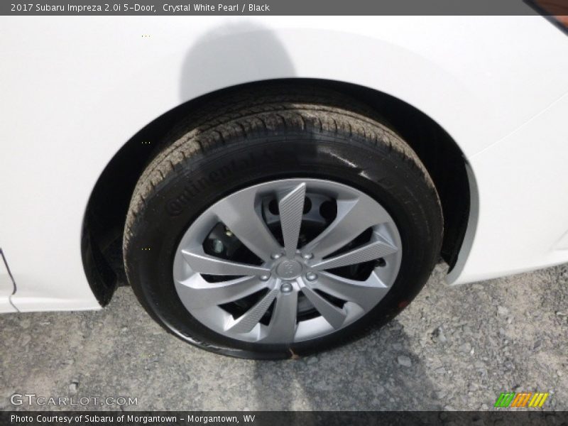 Crystal White Pearl / Black 2017 Subaru Impreza 2.0i 5-Door