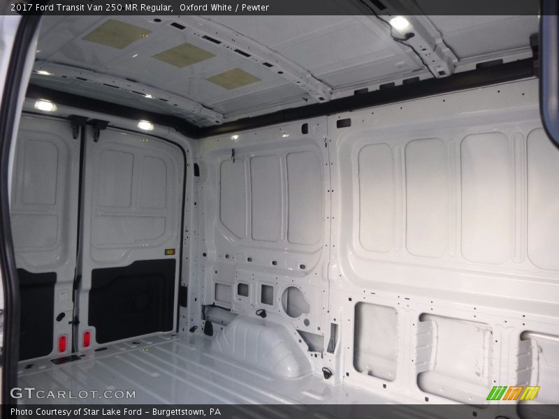 Oxford White / Pewter 2017 Ford Transit Van 250 MR Regular