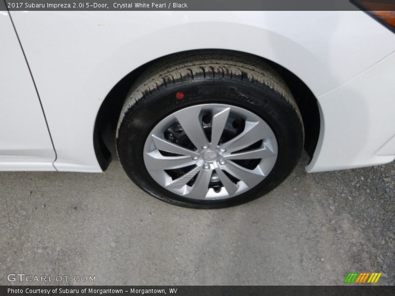 Crystal White Pearl / Black 2017 Subaru Impreza 2.0i 5-Door