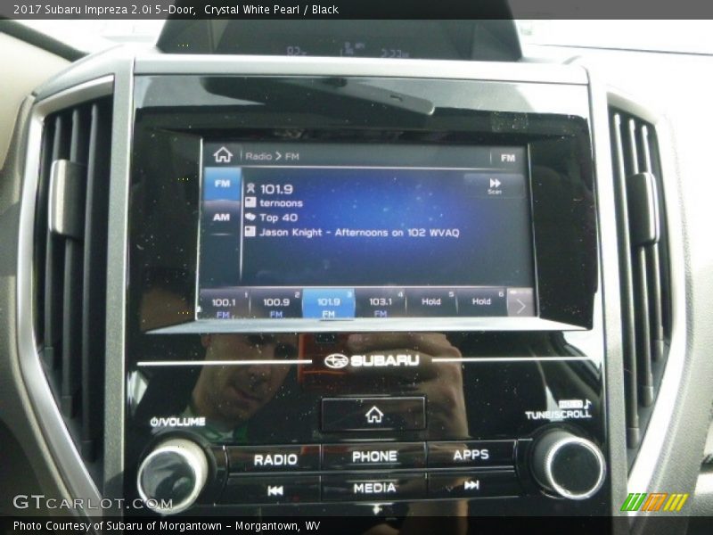 Crystal White Pearl / Black 2017 Subaru Impreza 2.0i 5-Door