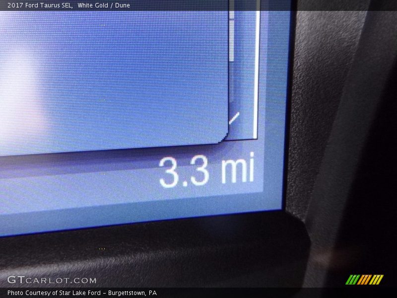 White Gold / Dune 2017 Ford Taurus SEL
