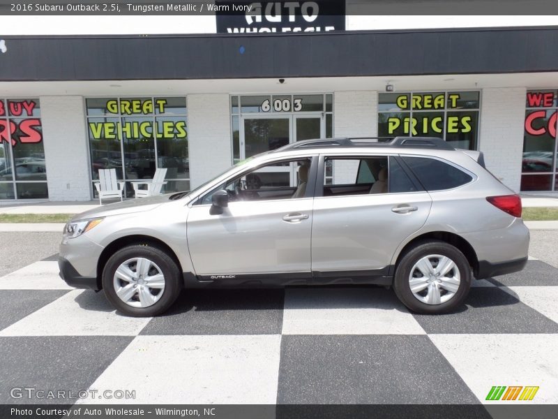 Tungsten Metallic / Warm Ivory 2016 Subaru Outback 2.5i