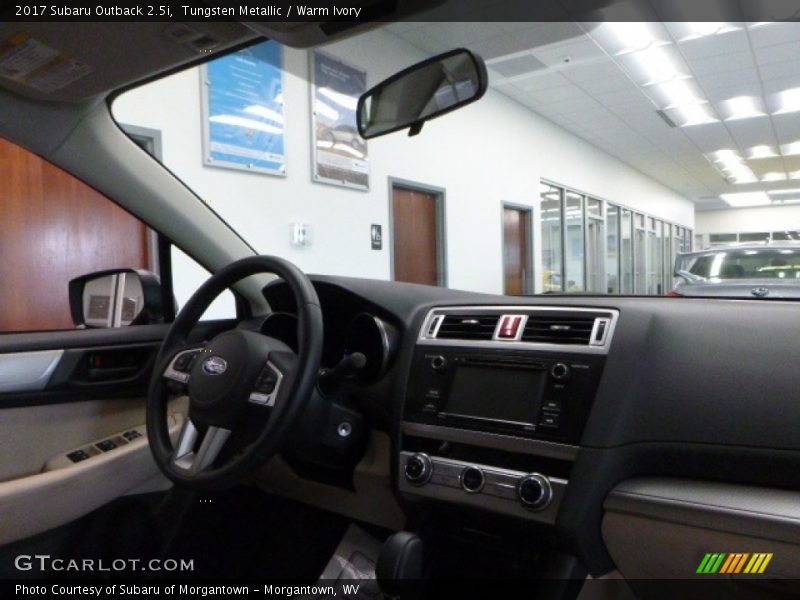 Tungsten Metallic / Warm Ivory 2017 Subaru Outback 2.5i