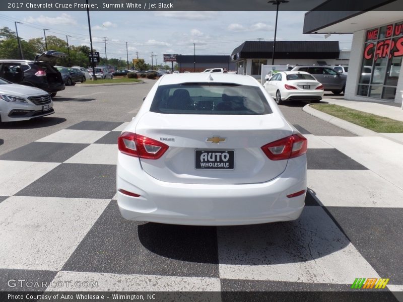 Summit White / Jet Black 2017 Chevrolet Cruze Premier